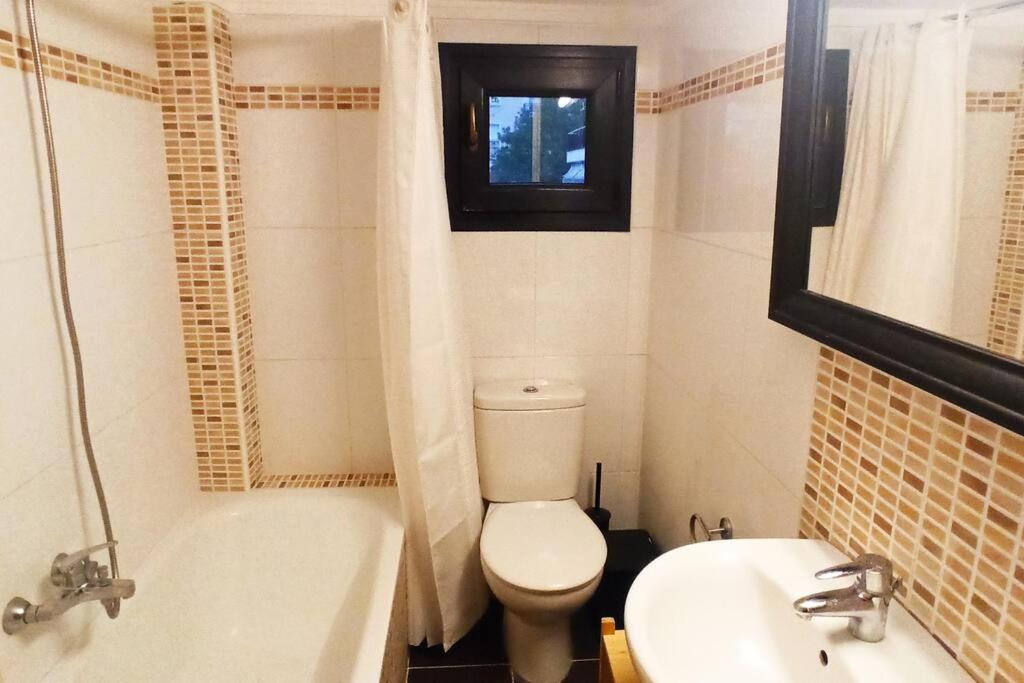 Grand Getaway Suite 300Mts From The Beach Peraía Exterior foto