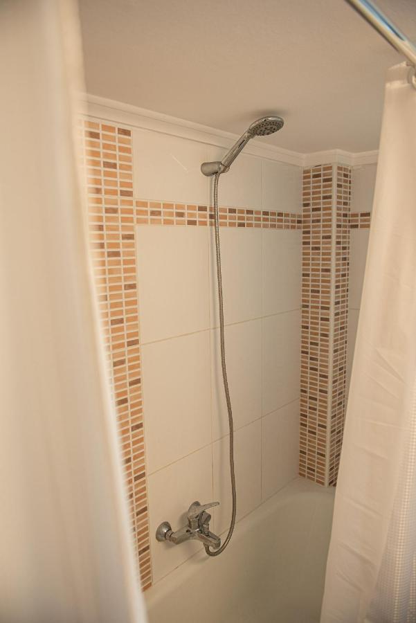 Grand Getaway Suite 300Mts From The Beach Peraía Exterior foto